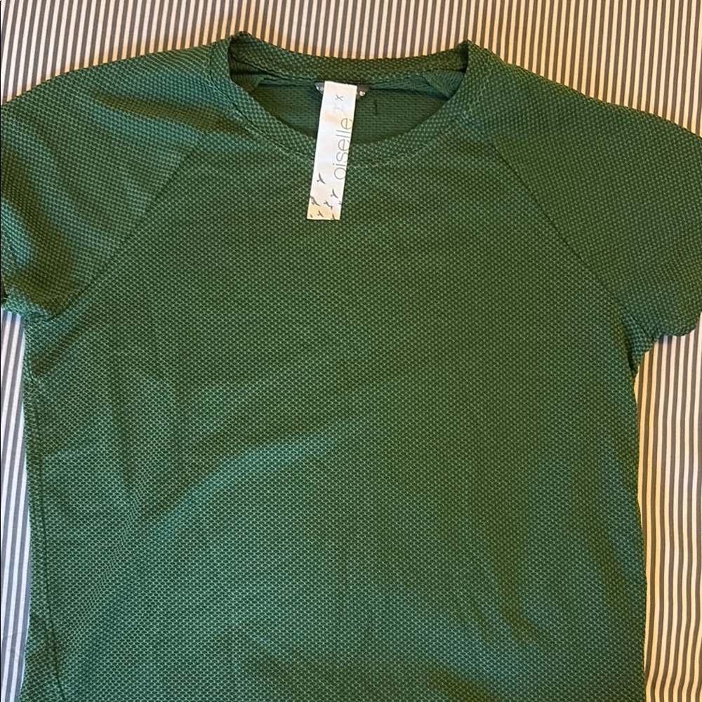 Green Oiselle fly out top